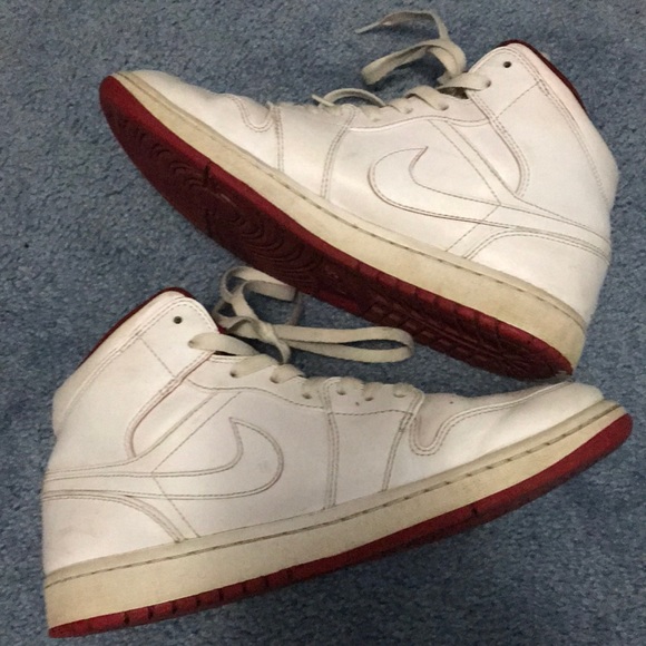 Jordan 1 Mid - Picture 3 of 6